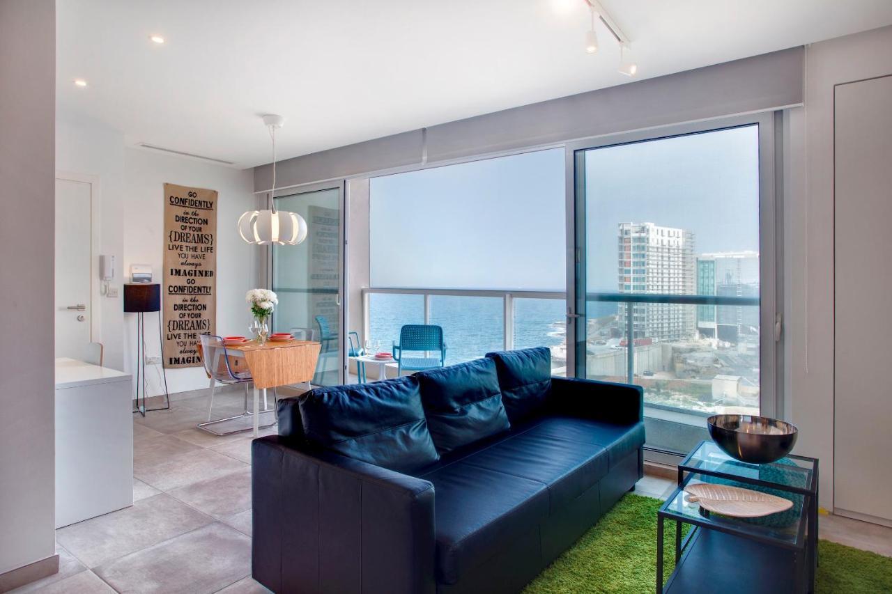 Modern Seaview Apartment In A Prime Location Sliema Bagian luar foto