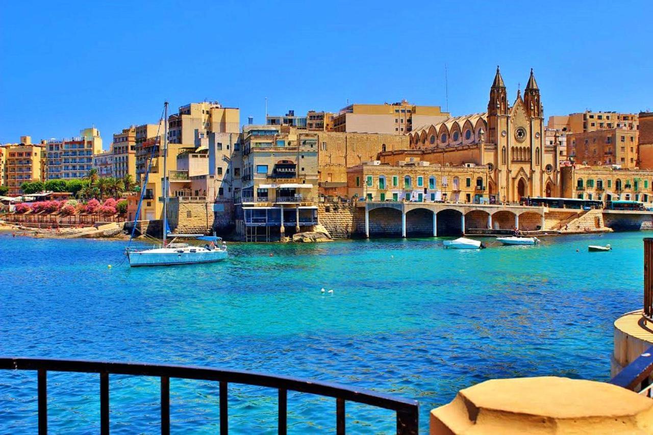 Modern Seaview Apartment In A Prime Location Sliema Bagian luar foto